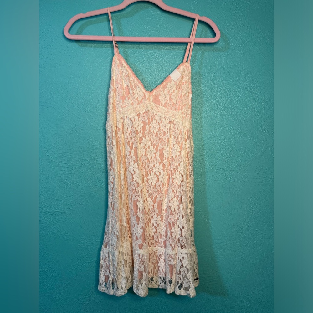 Hollister Lace Floral Mini Babydoll Dress Cream and Light Pink